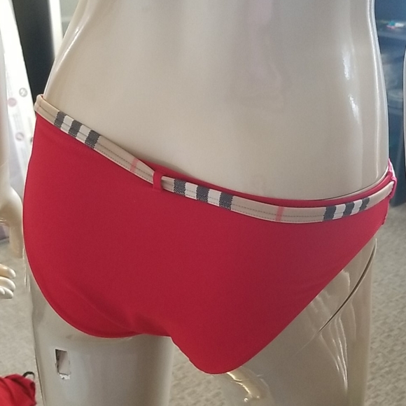 Burberry bikini - Picture 4 of 6
